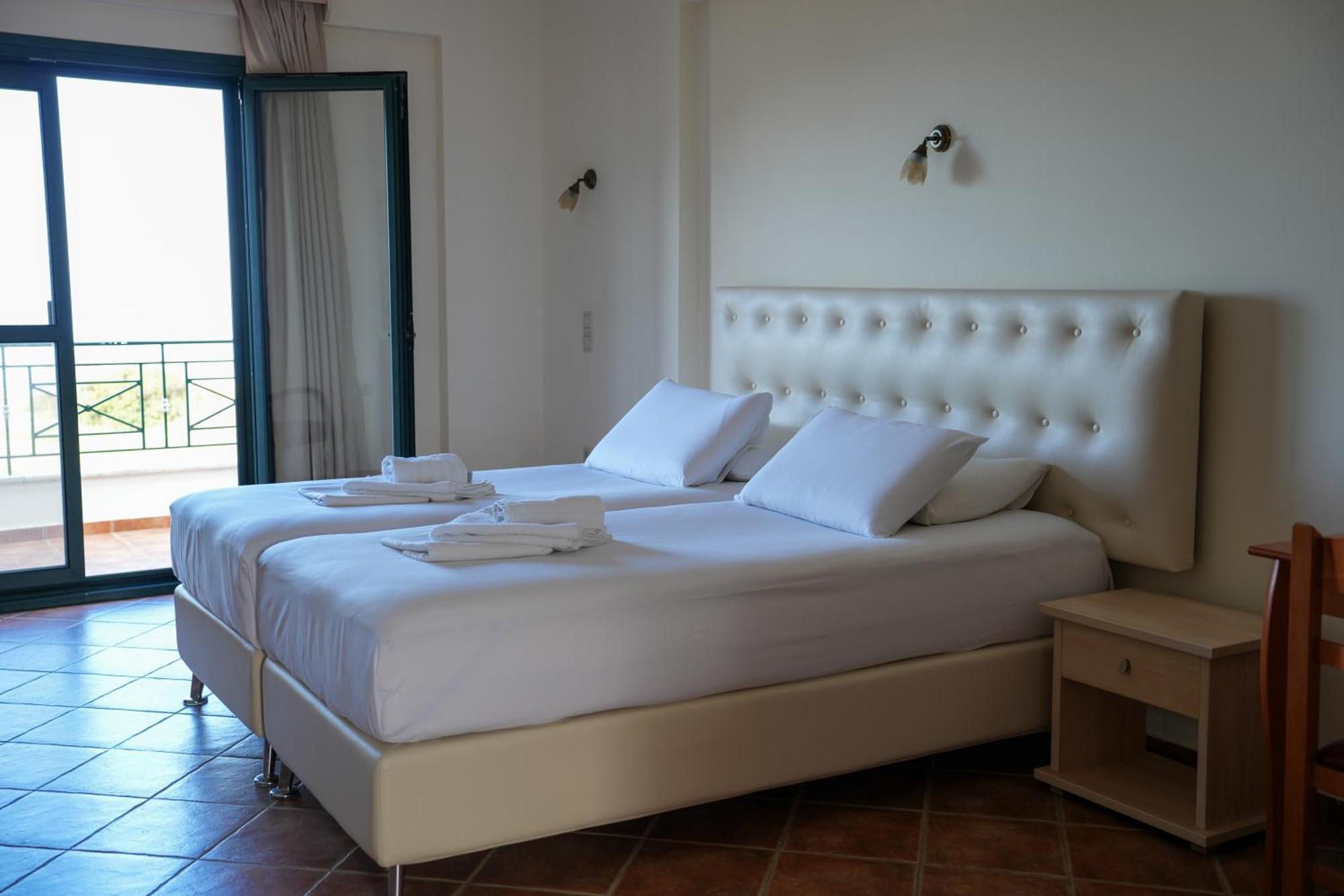 Coralli Hotel Пердіка Екстер'єр фото